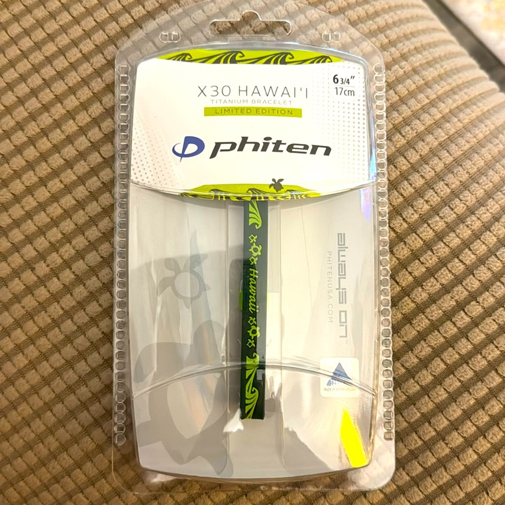 NEW Phiten Limited Edition Hawaii titanium BRACELET